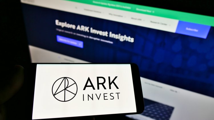 ARK Invest Düşüşü Fırsat Bildi: SEC FUD’u ile 18 Milyonluk Coinbase Yatırımı